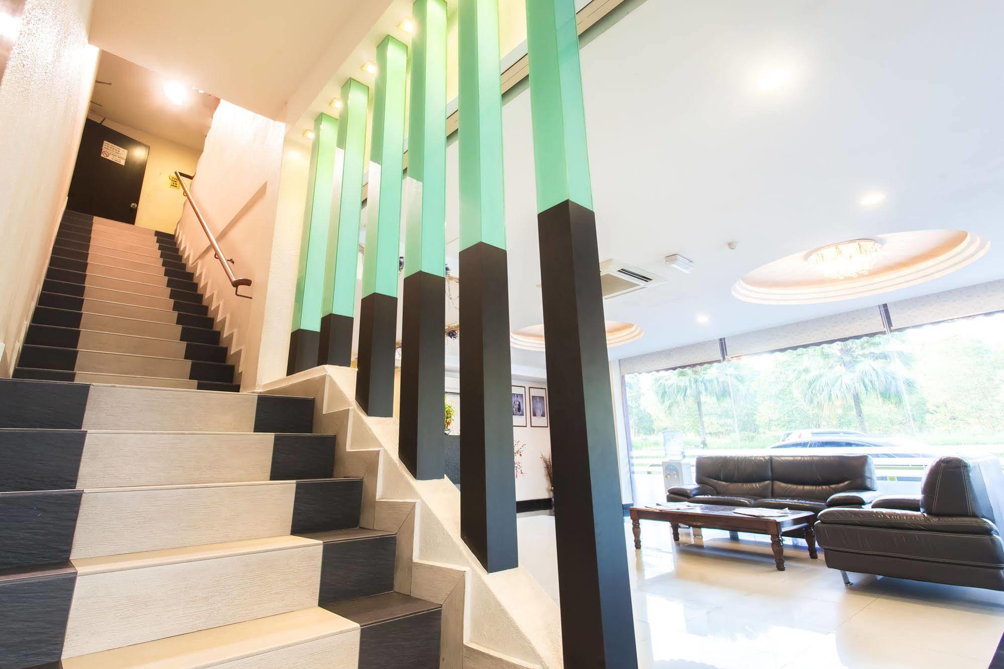 Lavender Inn Nusa Bestari Johor Bahru Exterior foto